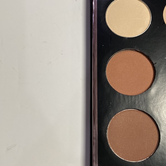 New Makeup Geek Eyeshadow Palette 9 Neutral Colors Beige, Light And Dark Brown - Picture 6 of 7